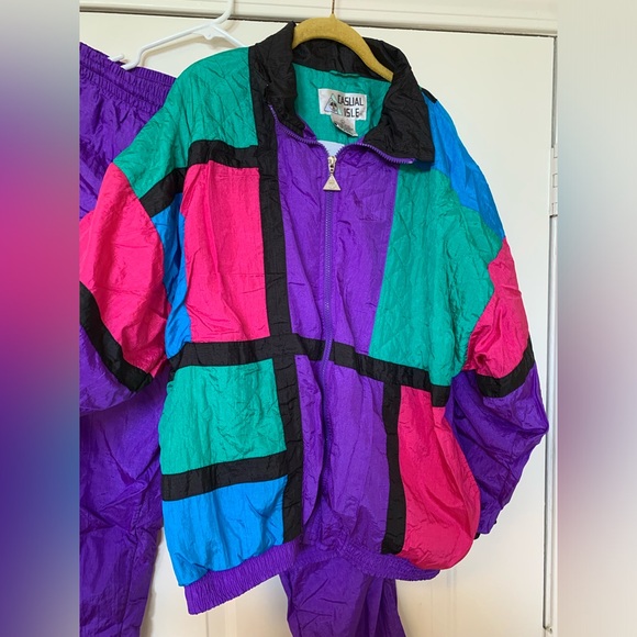 Vintage Casual Isle Track Suit 🌴 - Picture 2 of 16